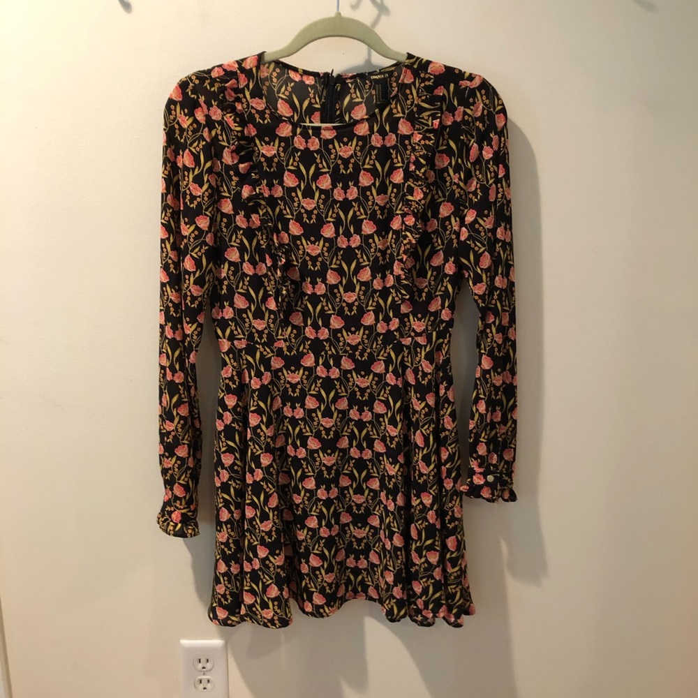 Forever 21 Black Long-Sleeved Dress Size M